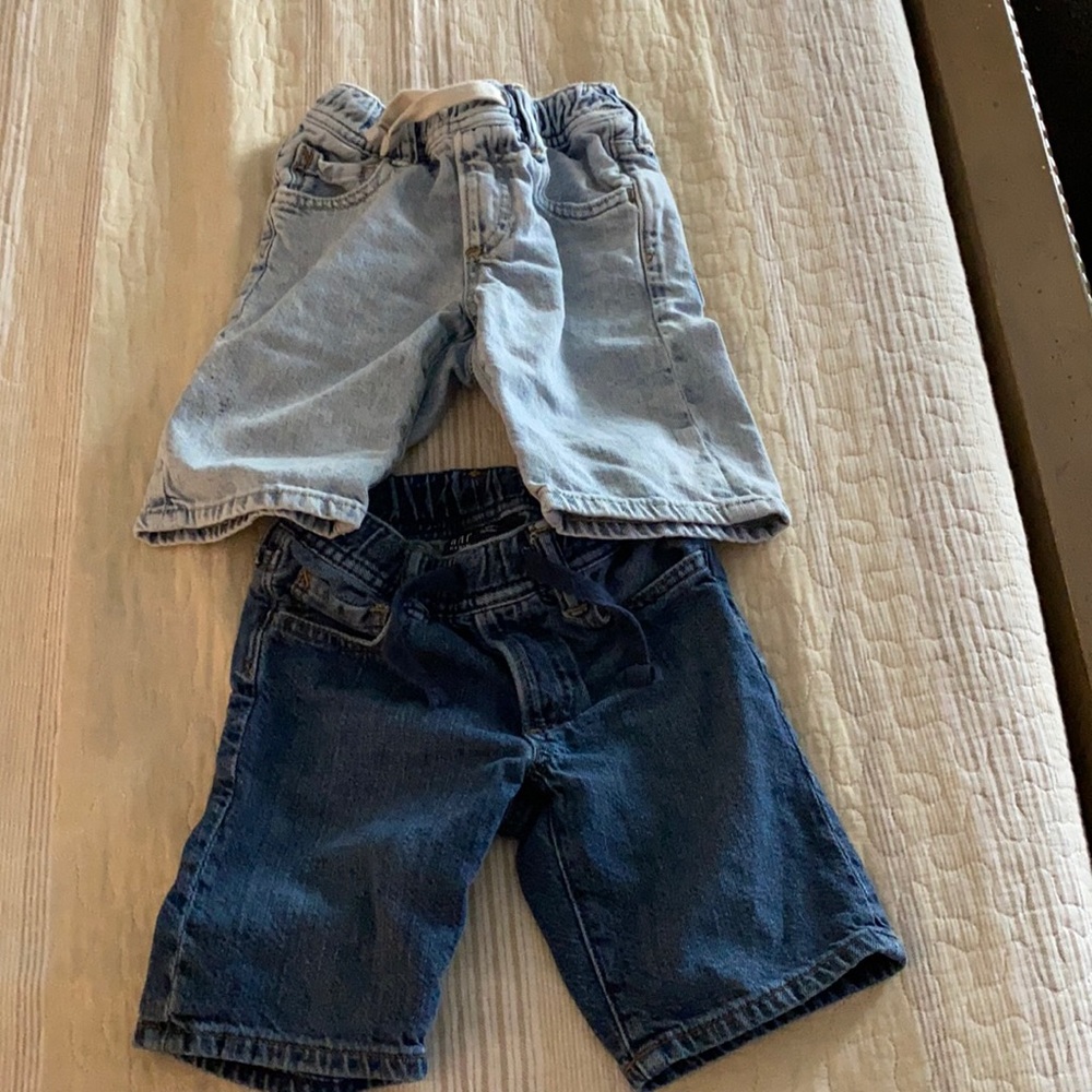 Set of Gap pull on jean shorts
